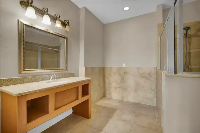 Listing Photo 43
