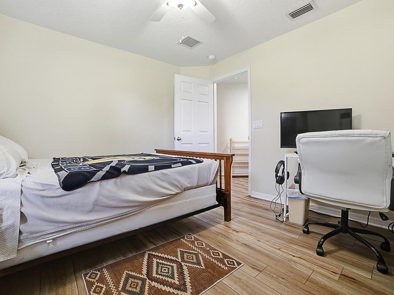 Listing Photo 18
