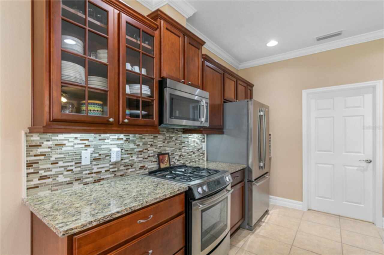 Listing Photo 10