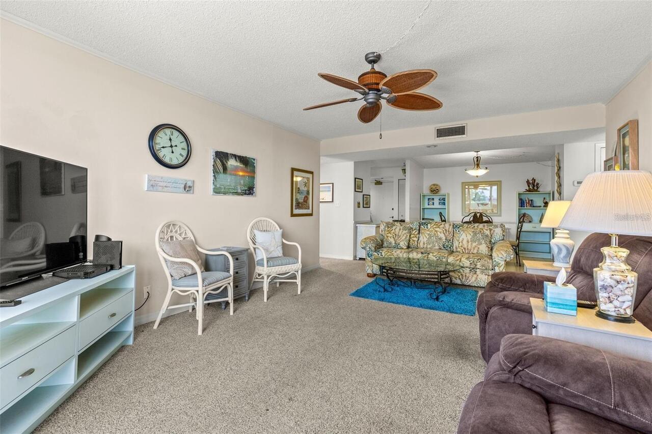 Listing Photo 12