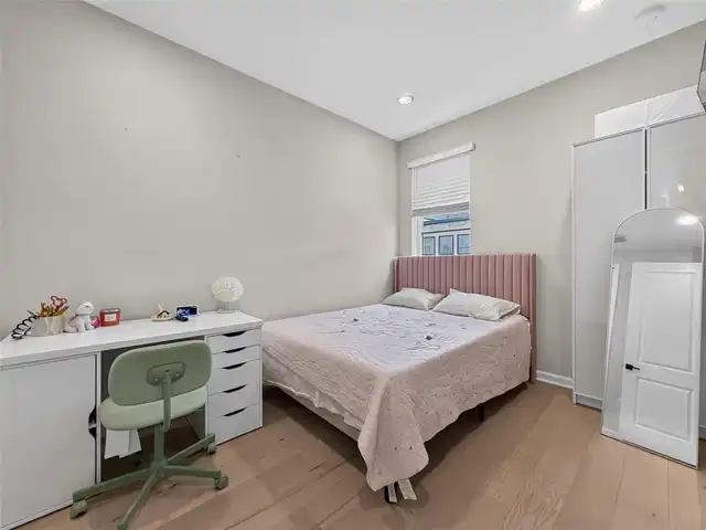 Listing Photo 17