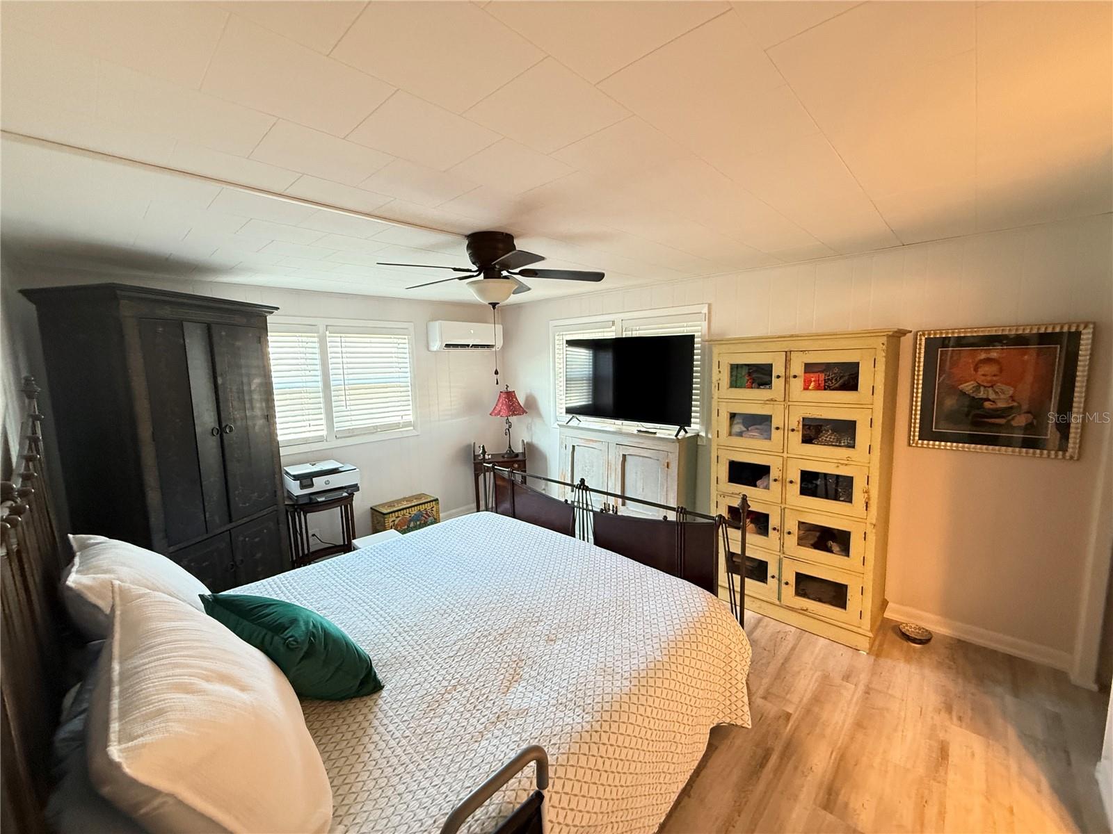 Listing Photo 12