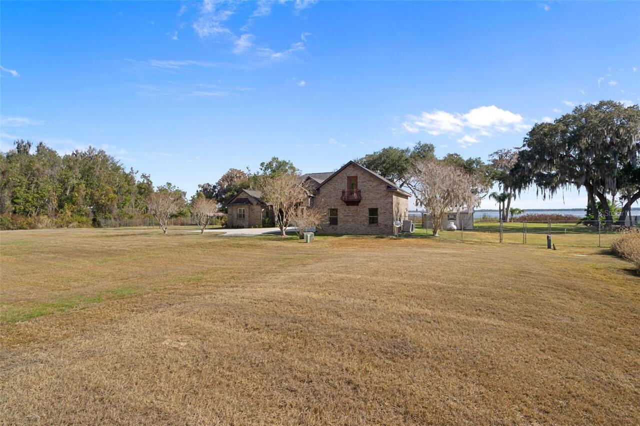 Listing Photo 10