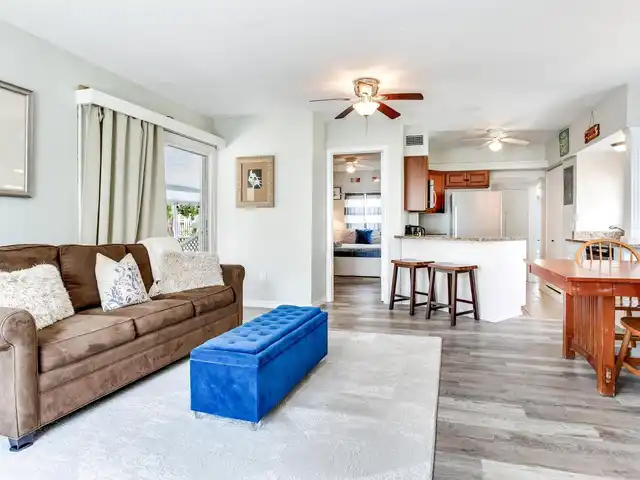 Listing Photo 9