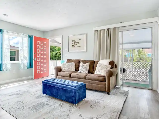 Listing Photo 10