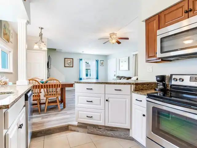 Listing Photo 16