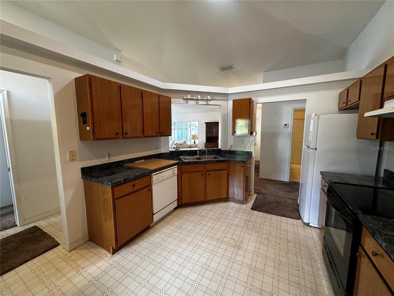 Listing Photo 16