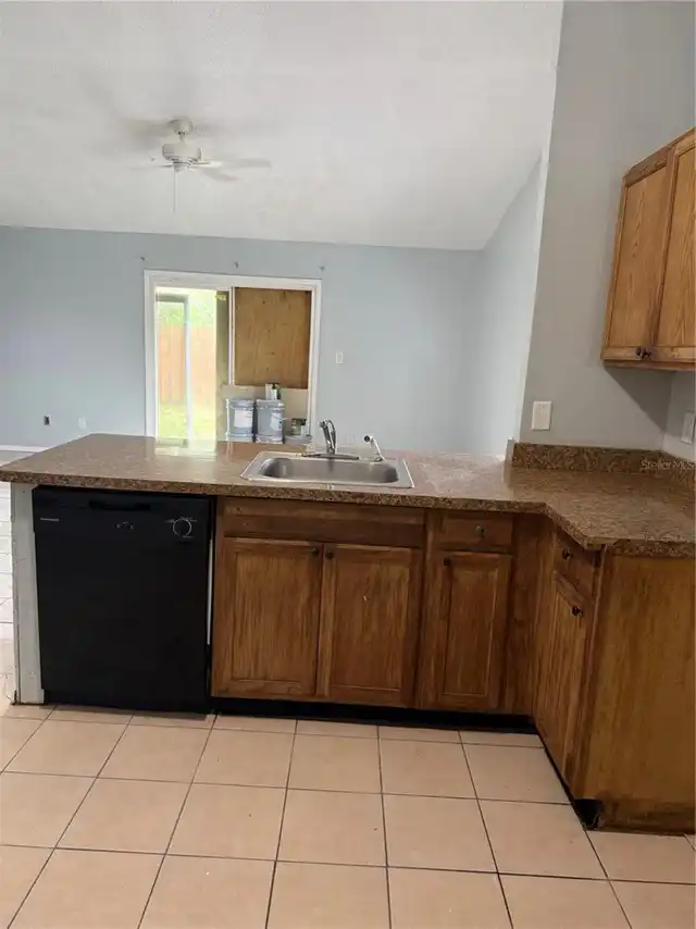 Listing Photo 8