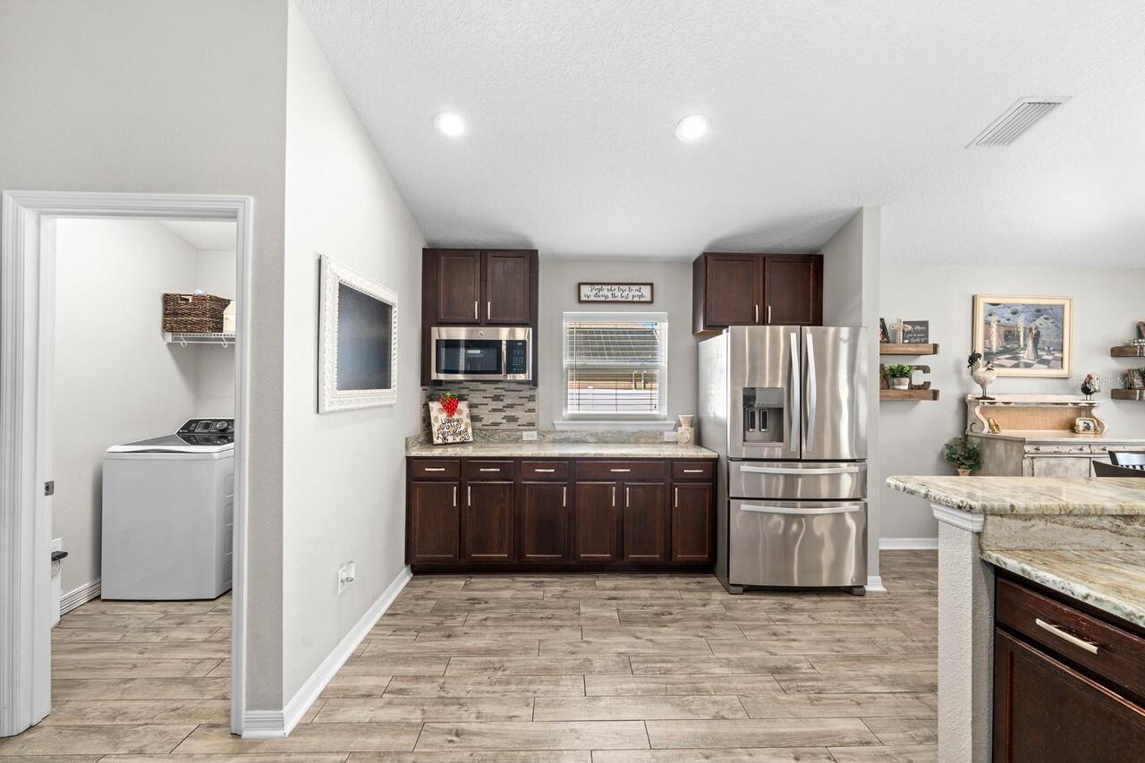 Listing Photo 12