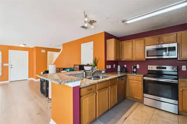 Listing Photo 7