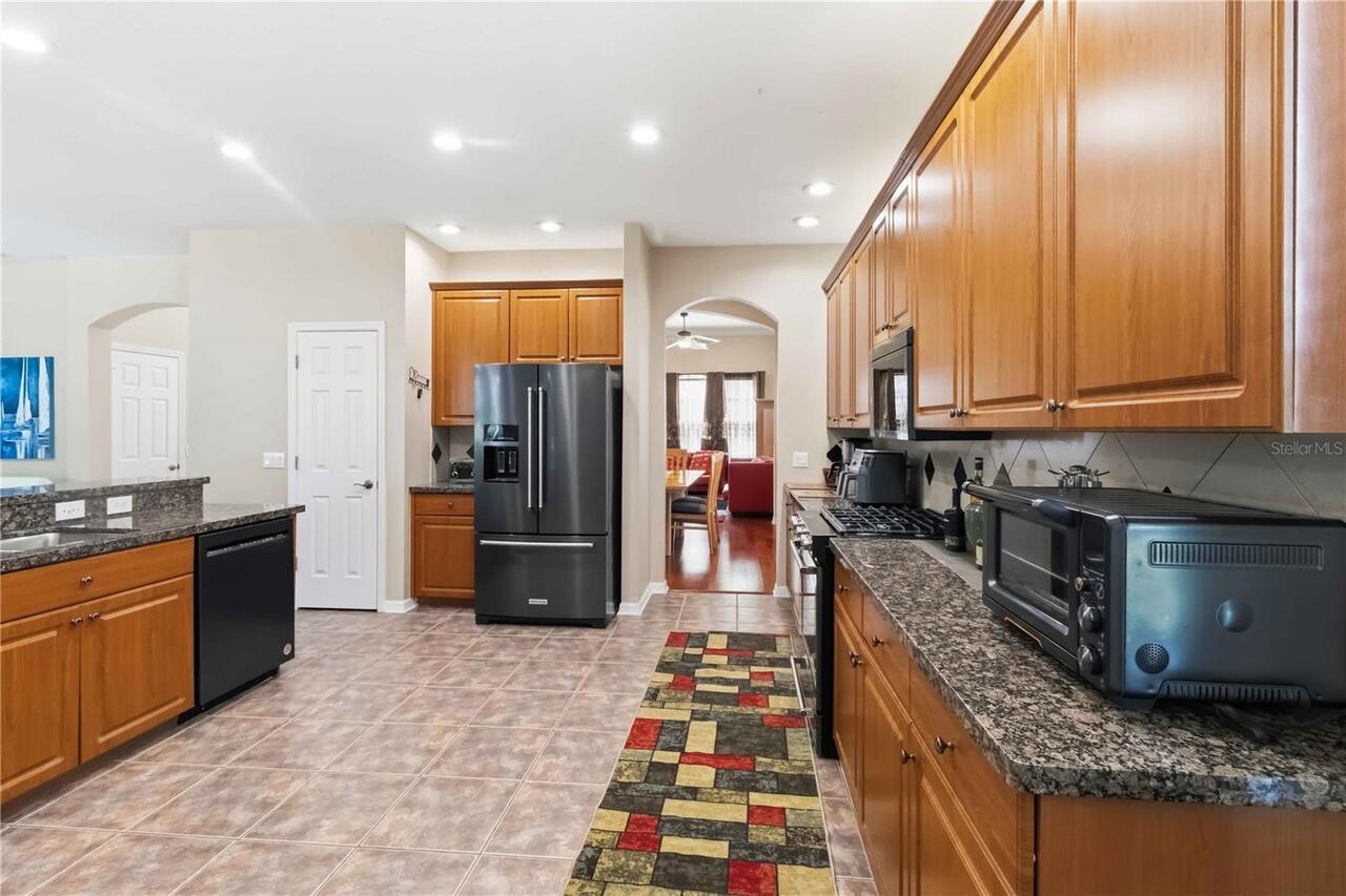 Listing Photo 11