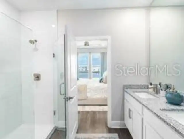 Listing Photo 11
