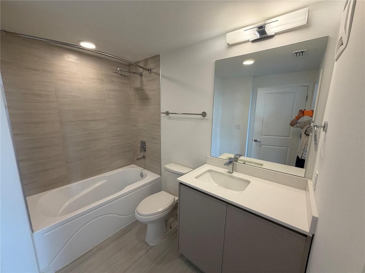 Listing Photo 10