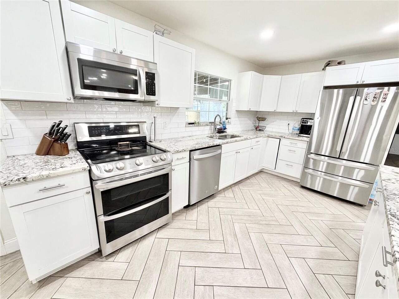 Listing Photo 10