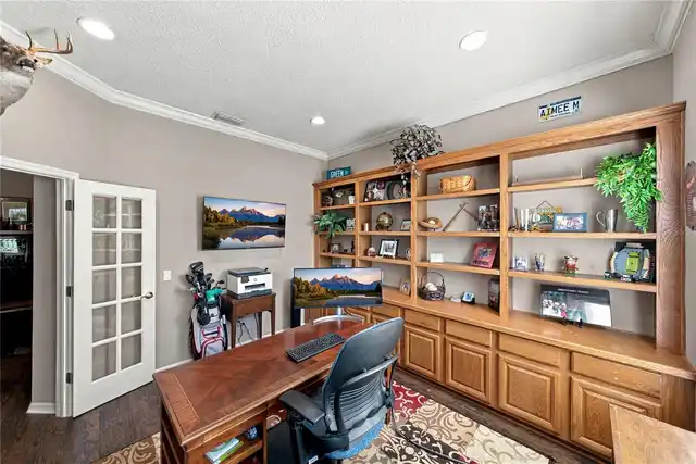 Listing Photo 17