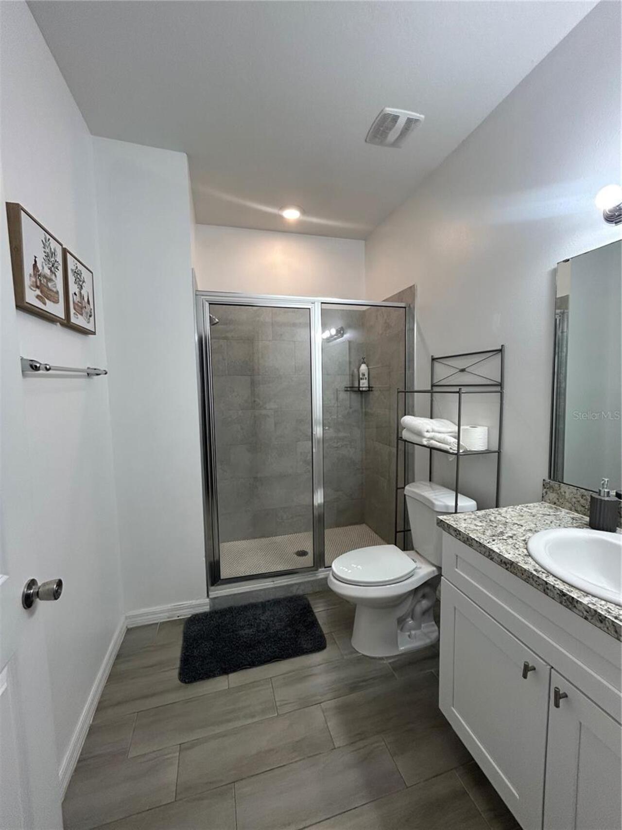 Listing Photo 12