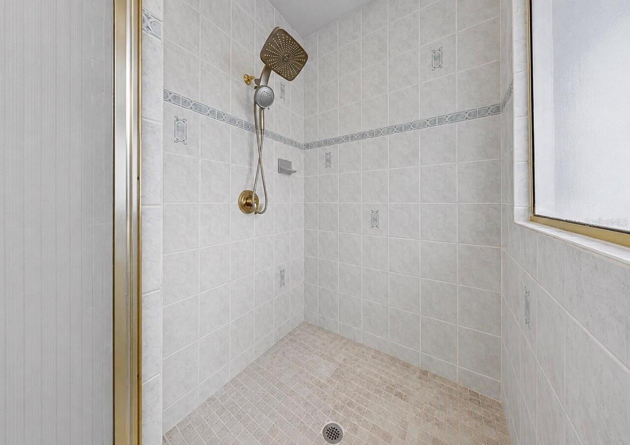 Listing Photo 37