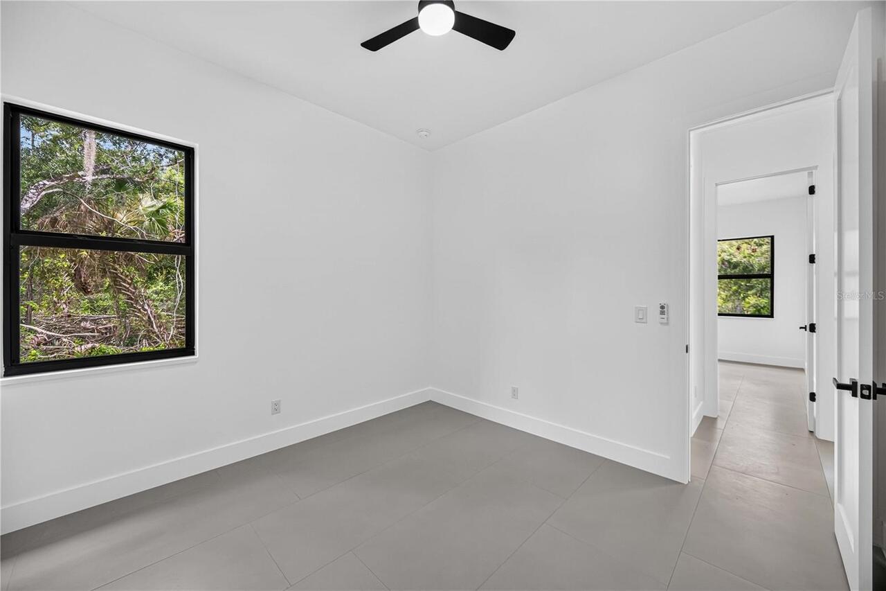 Listing Photo 24