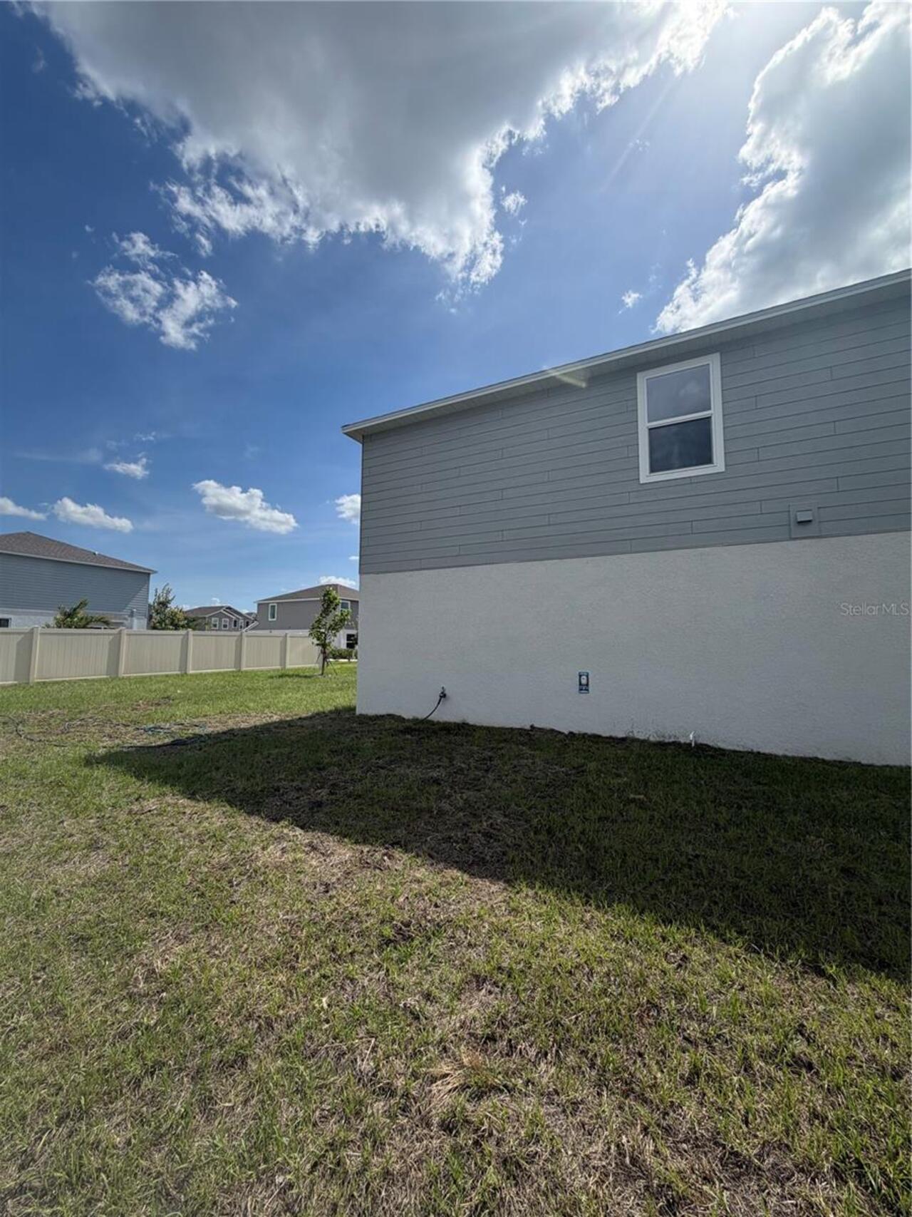 Listing Photo 8