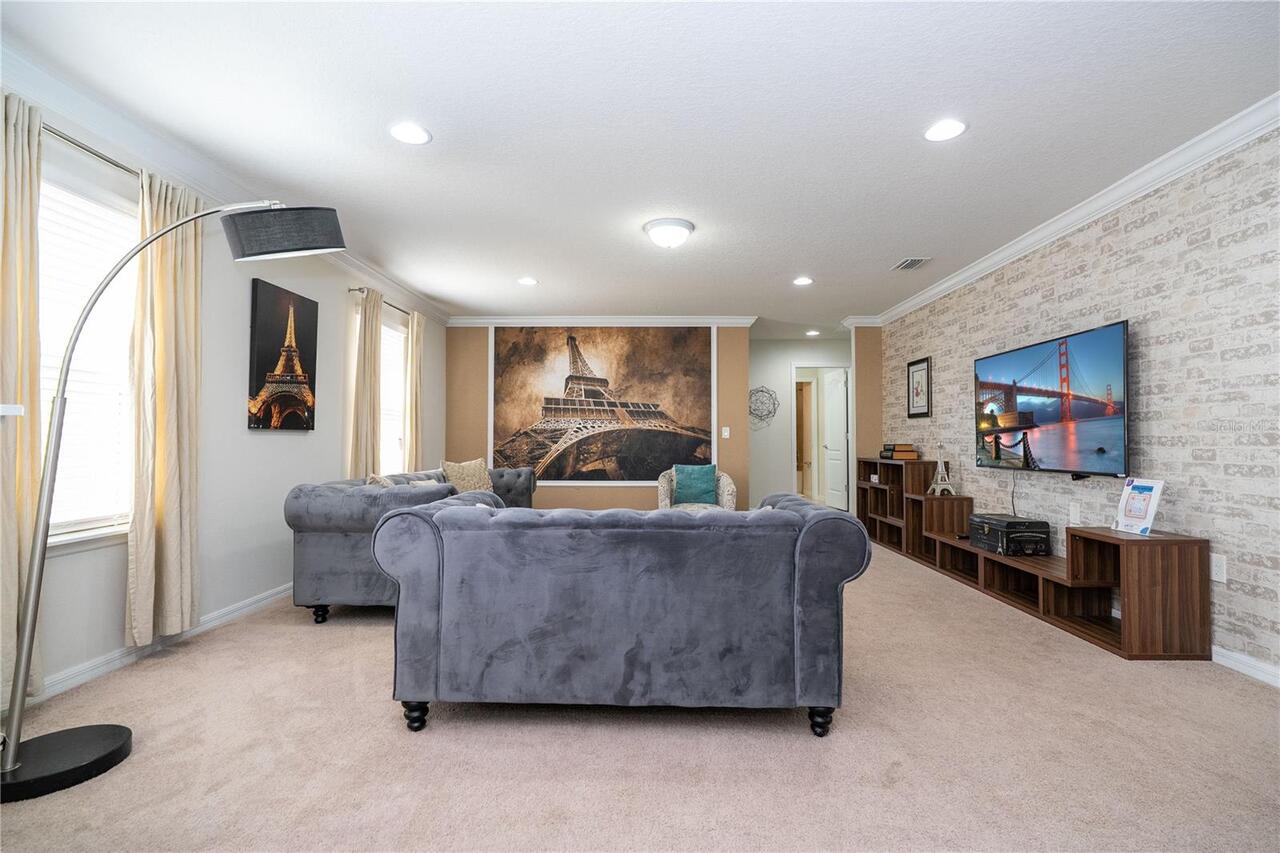 Listing Photo 17