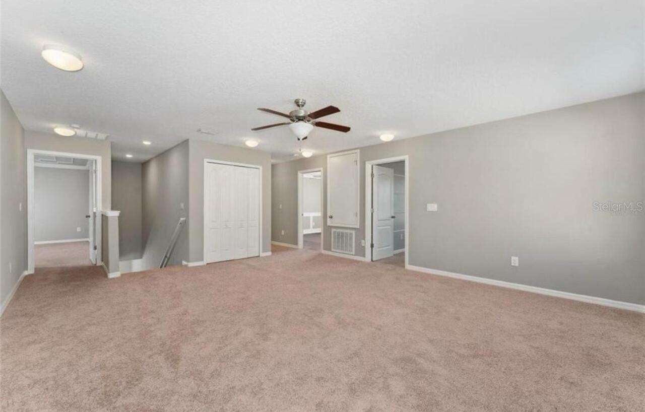 Listing Photo 10