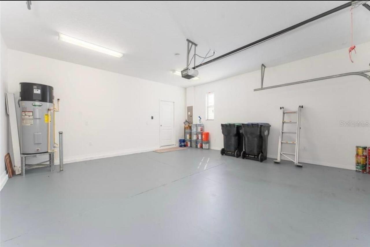Listing Photo 12