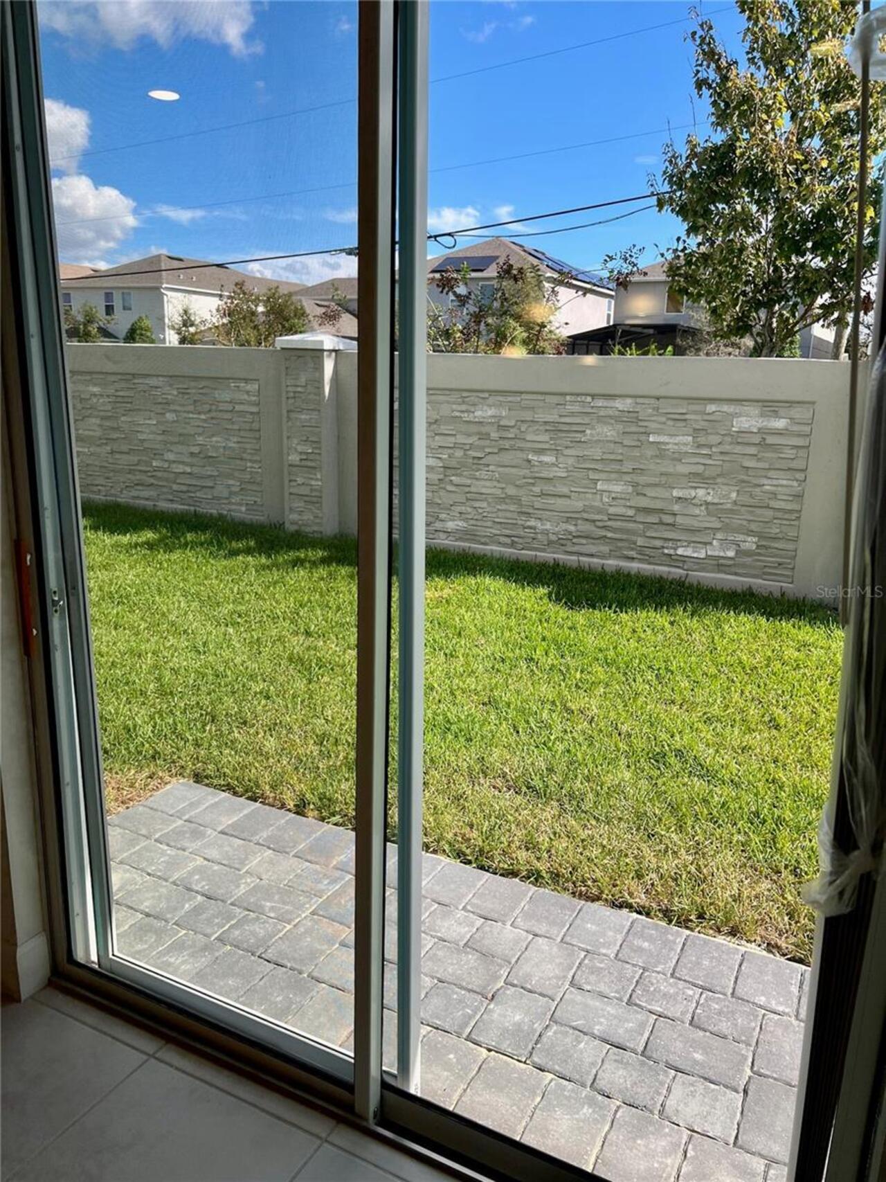 Listing Photo 11