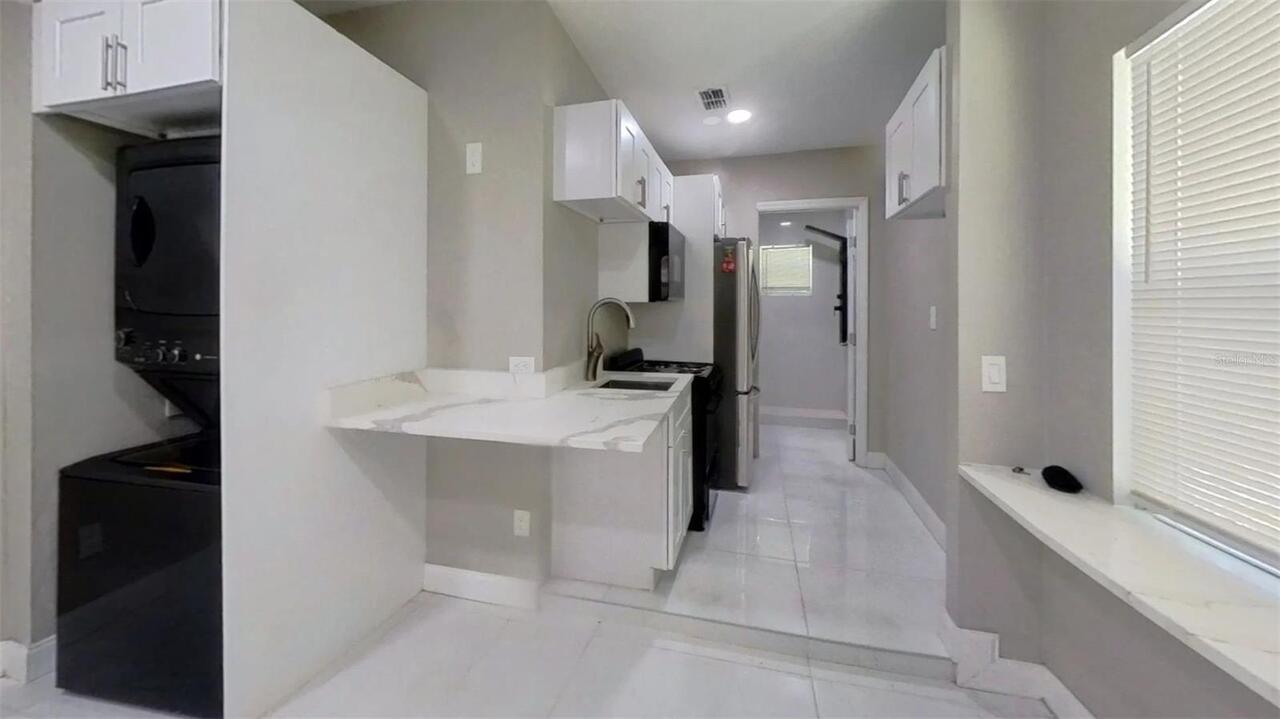 Listing Photo 9