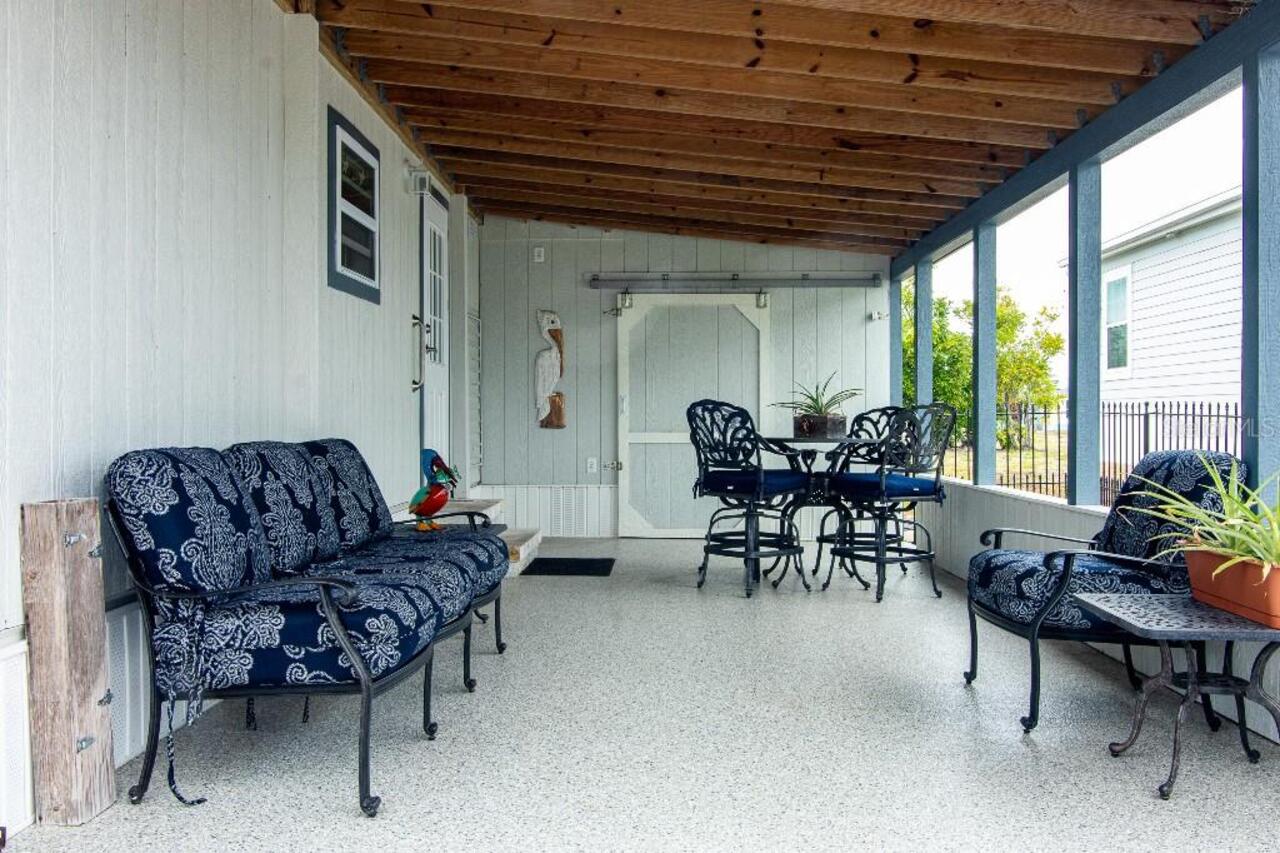 Listing Photo 12
