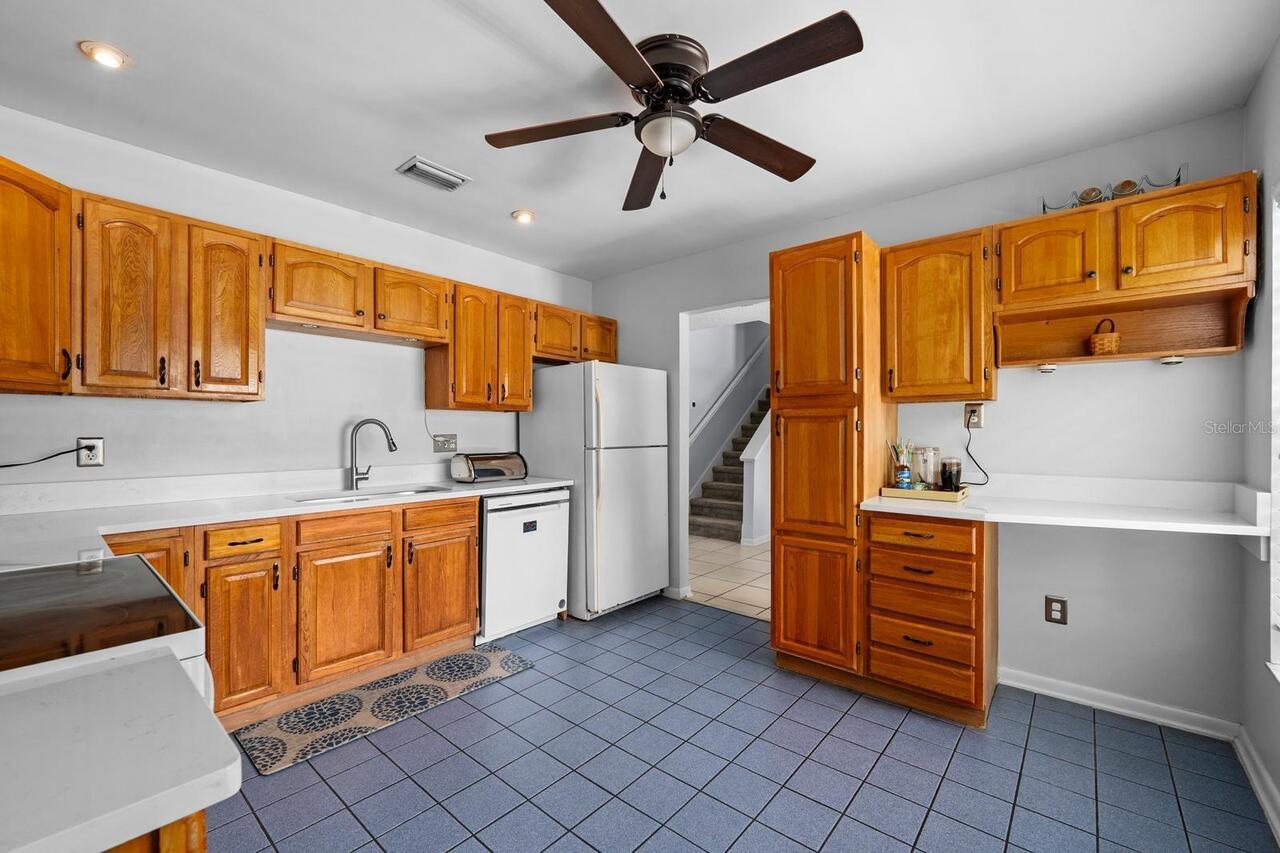 Listing Photo 9