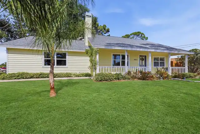 Listing Photo 11