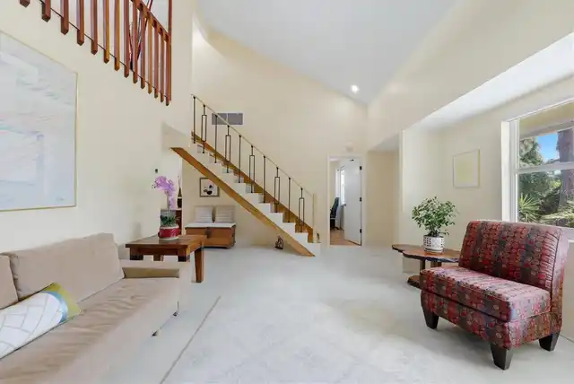 Listing Photo 16