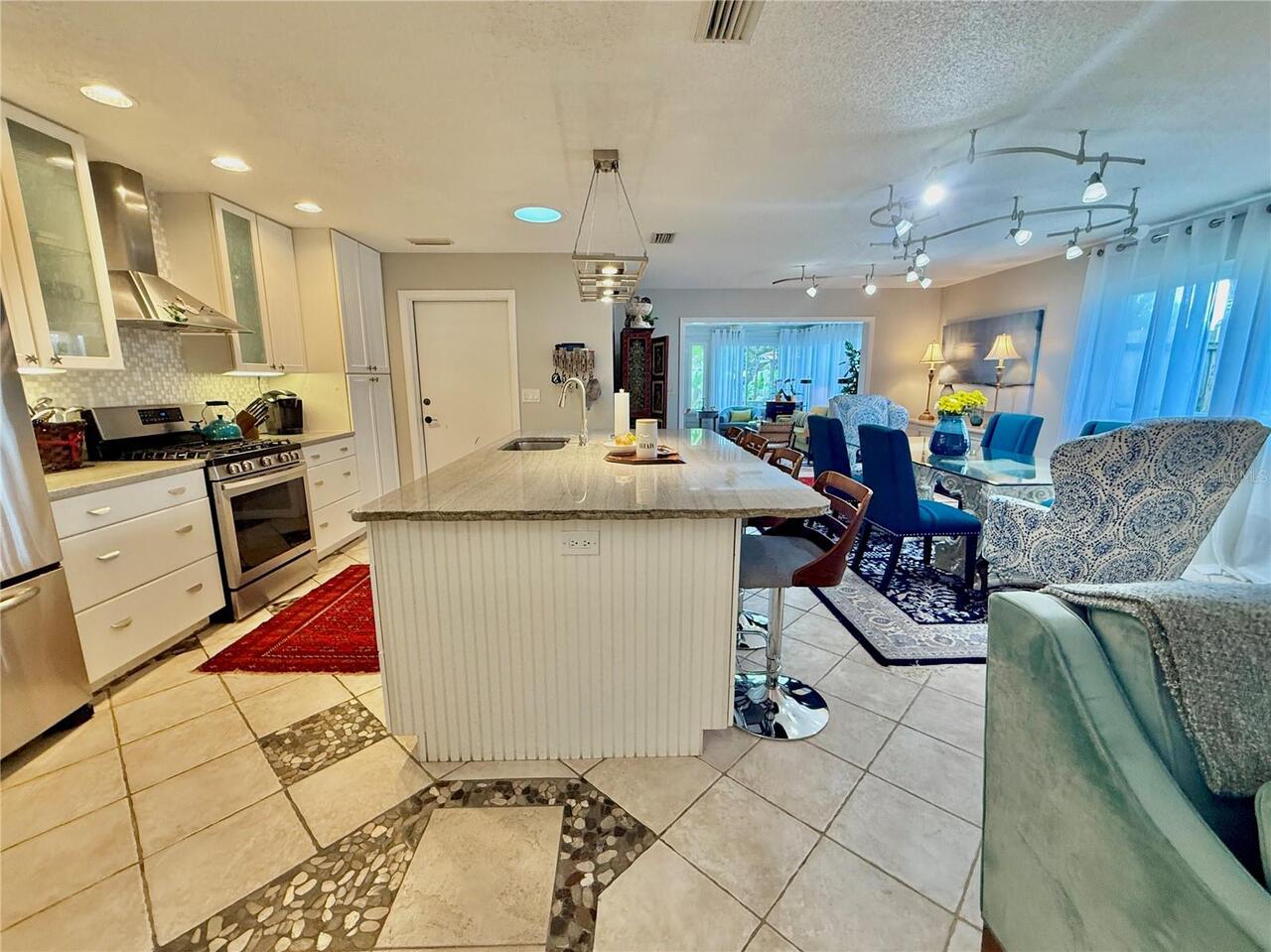 Listing Photo 18