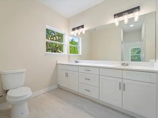 Listing Photo 13