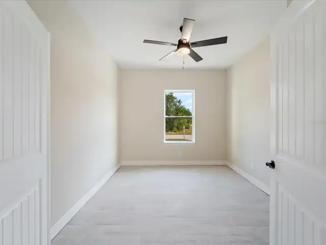 Listing Photo 14