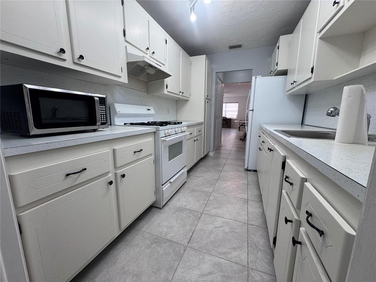 Listing Photo 6