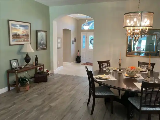 Listing Photo 11