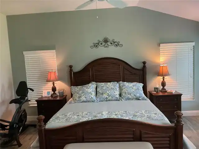 Listing Photo 18