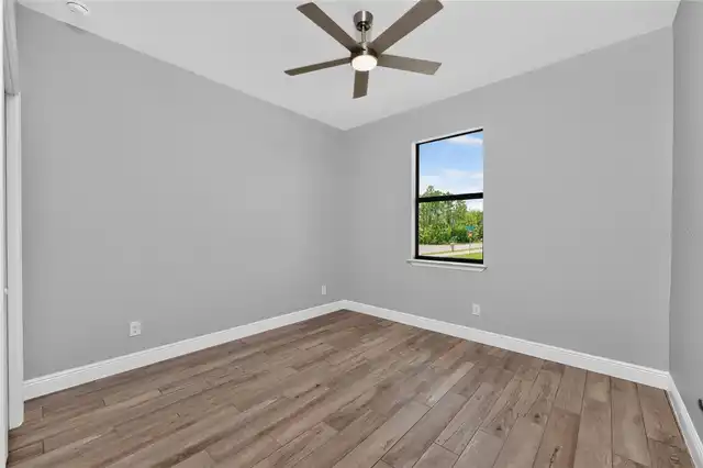 Listing Photo 33