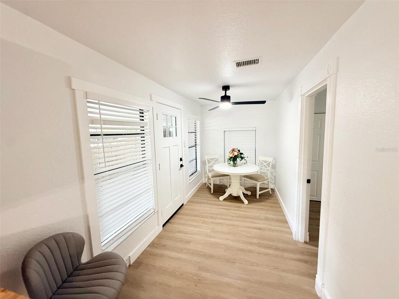 Listing Photo 12