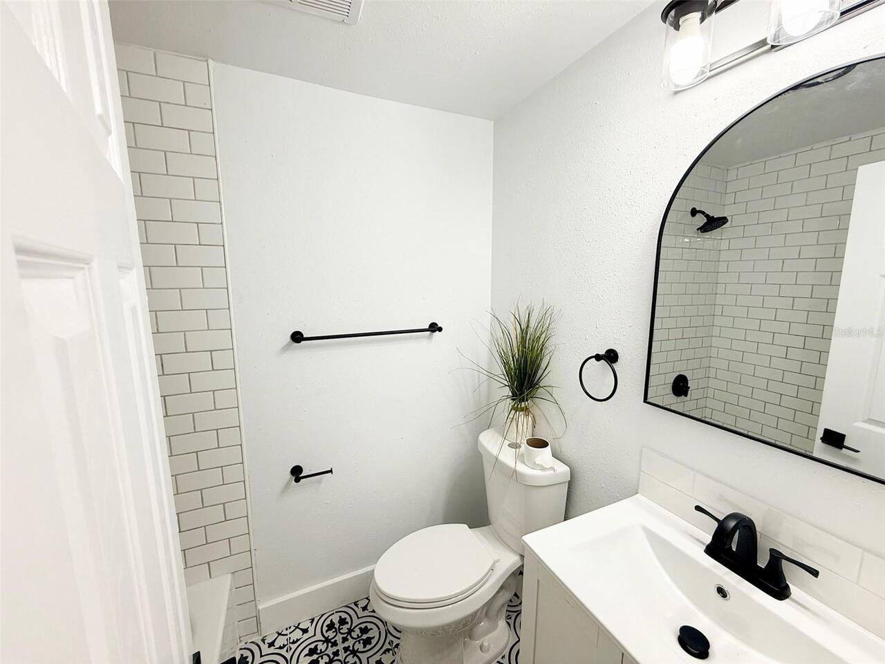 Listing Photo 14