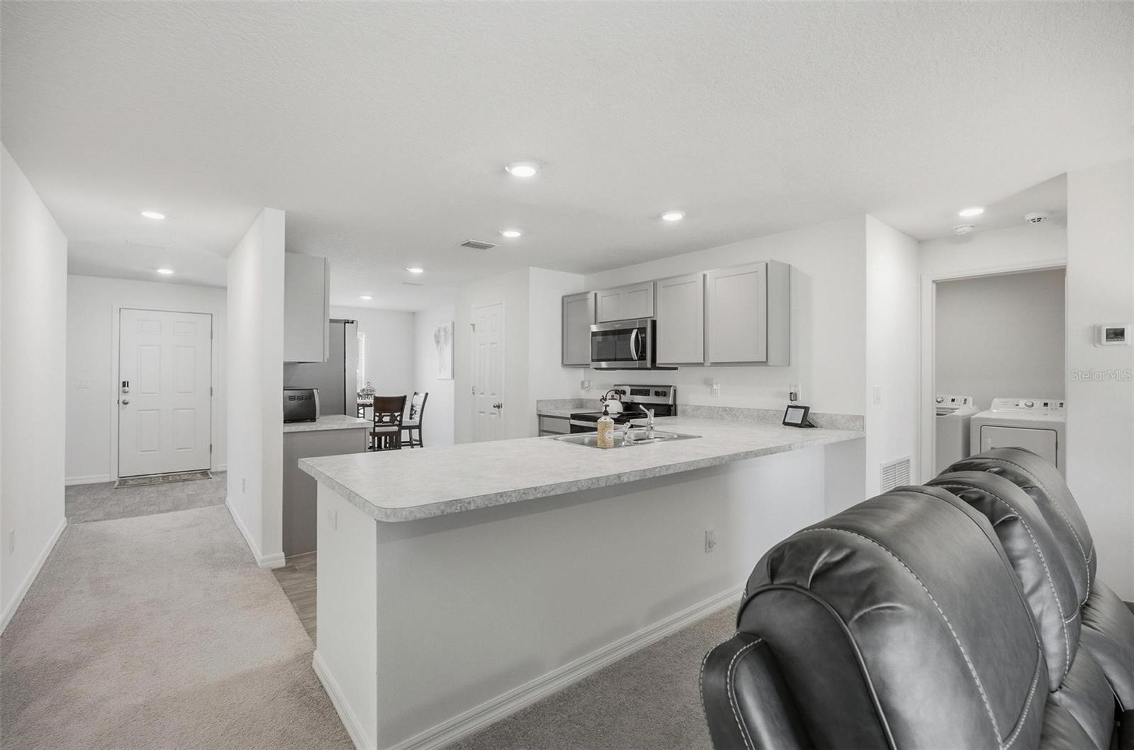 Listing Photo 12