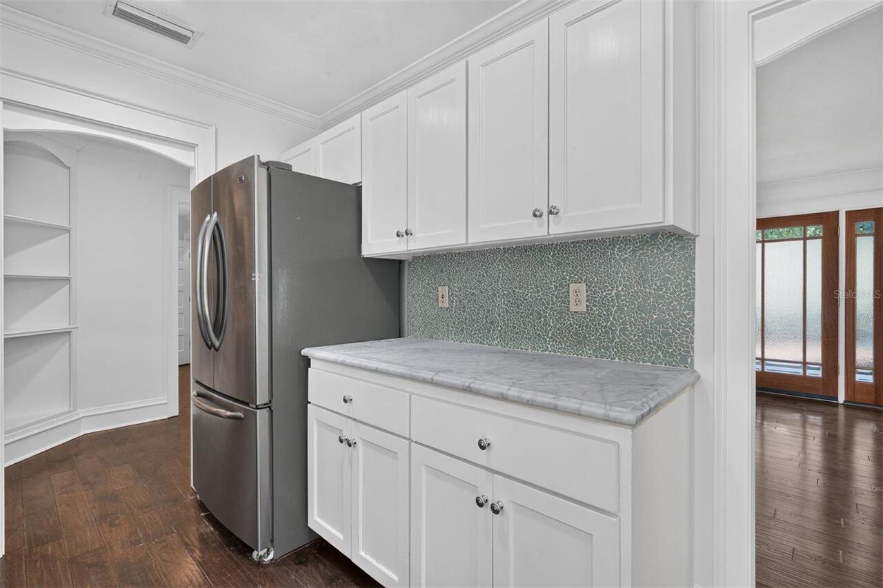 Listing Photo 11