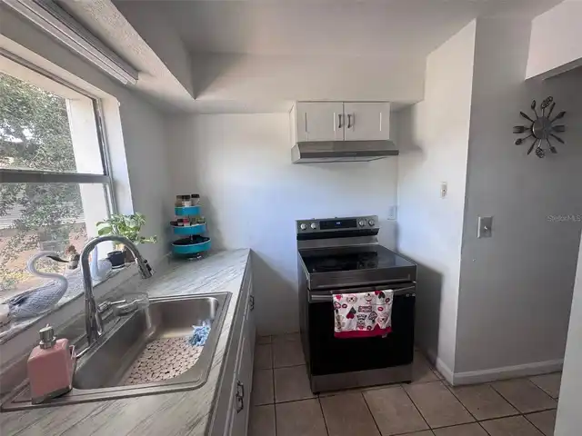 Listing Photo 9