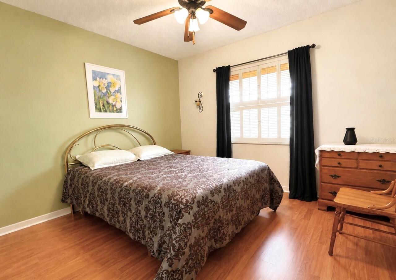 Listing Photo 16