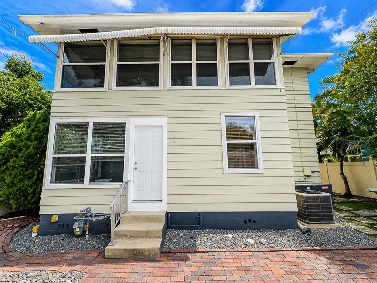 Listing Photo 9