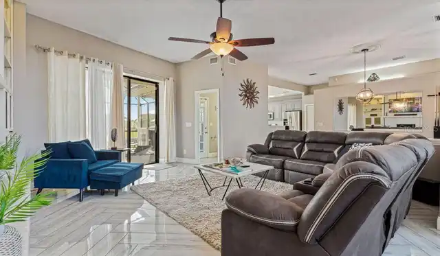 Listing Photo 10
