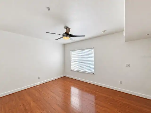 Listing Photo 19