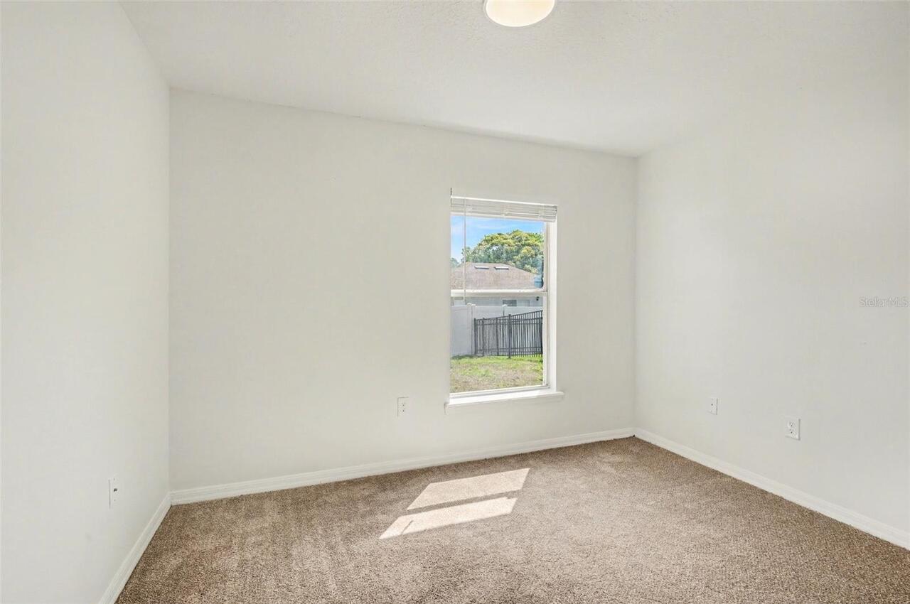 Listing Photo 14