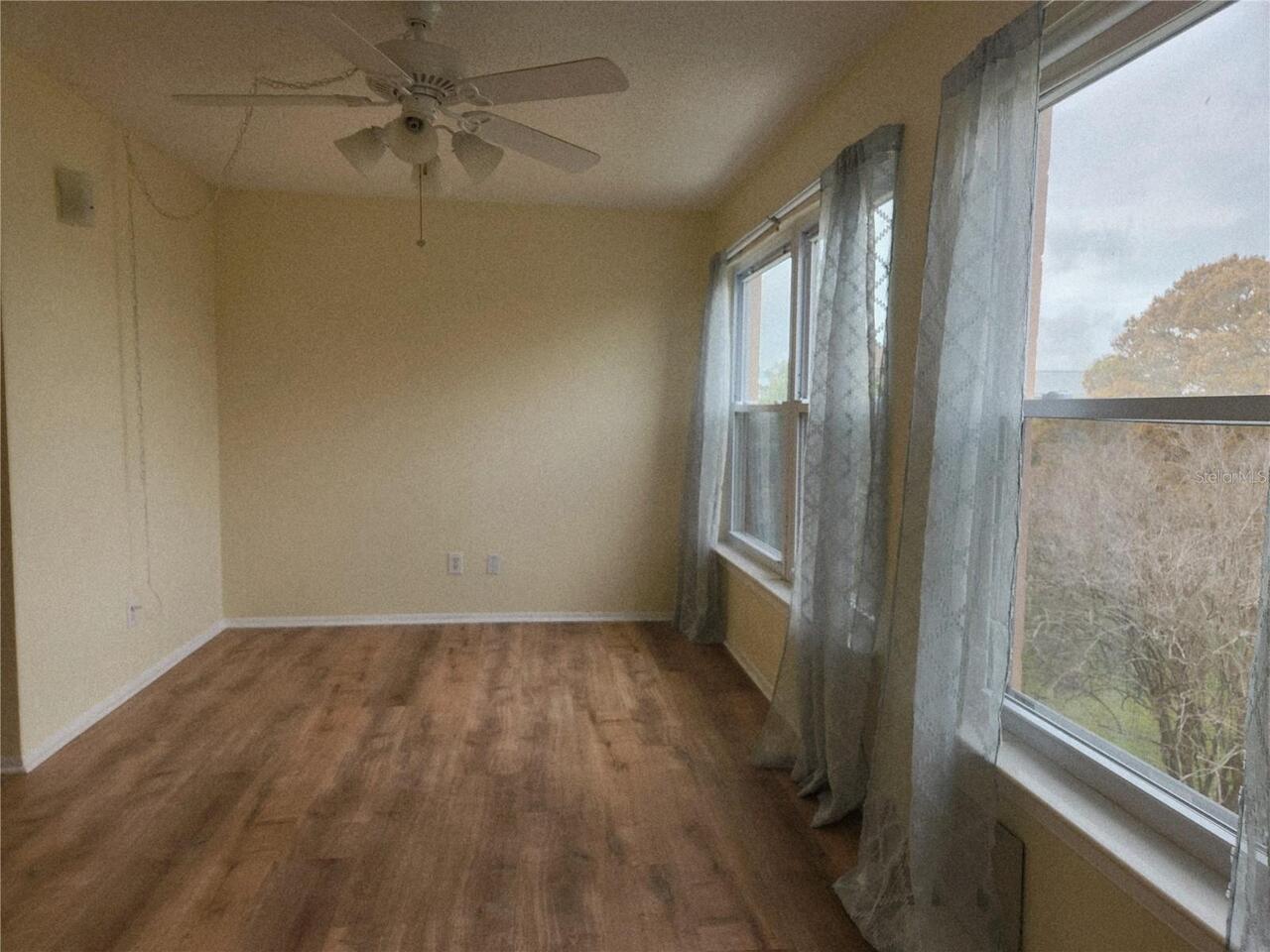 Listing Photo 14